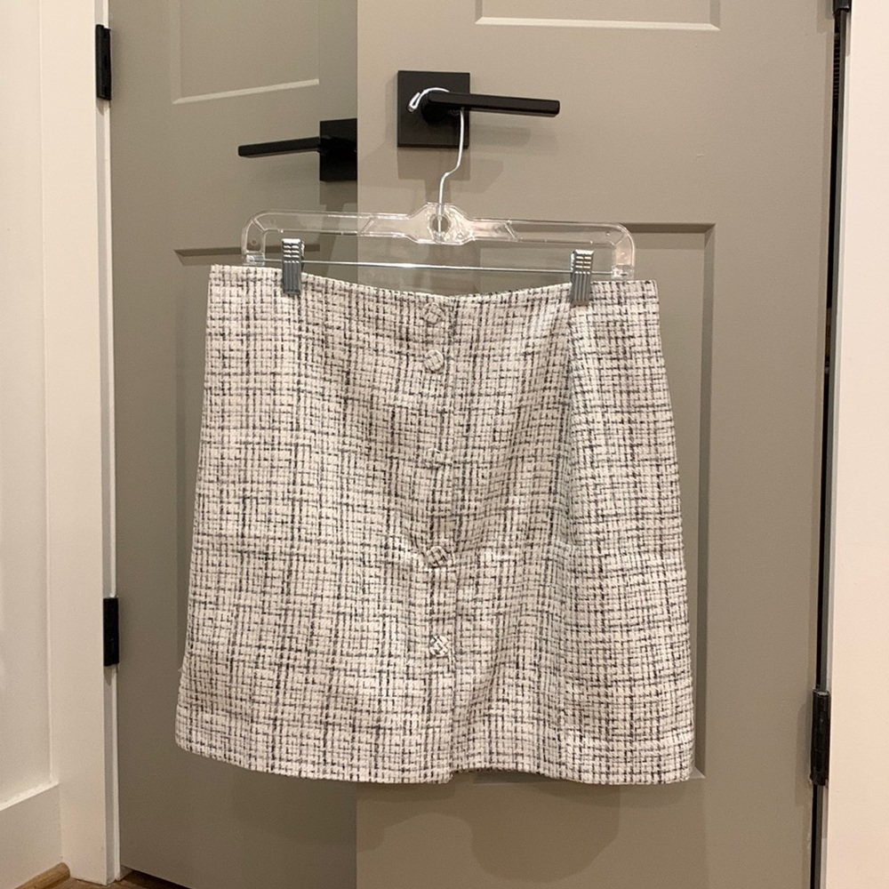 White & black skirt